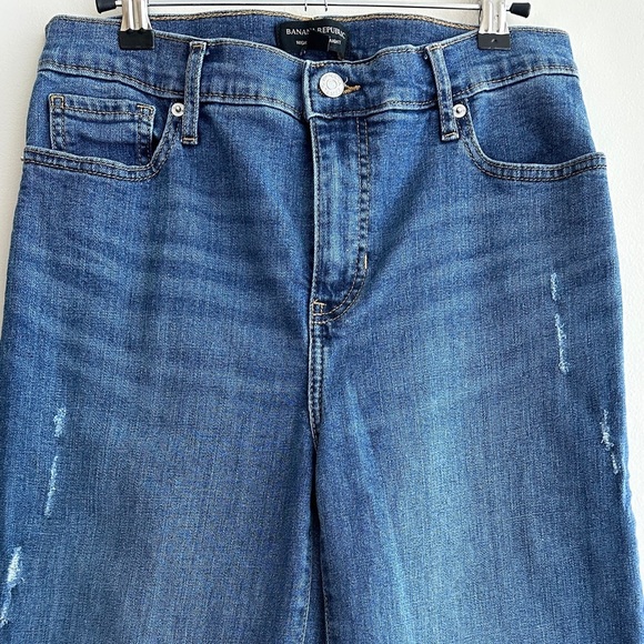 Banana Republic High-Rise Medium Wash Straight Jeans, Size 6/28 - Picture 2 of 16